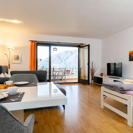Miralago - Utoring Apt- D32 By Interhome *