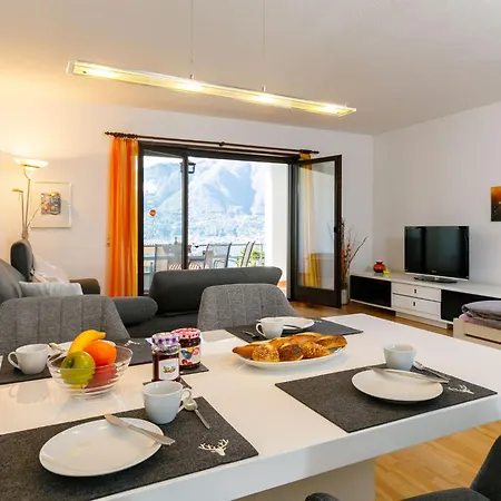Miralago - Utoring Apt- D32 By Interhome *